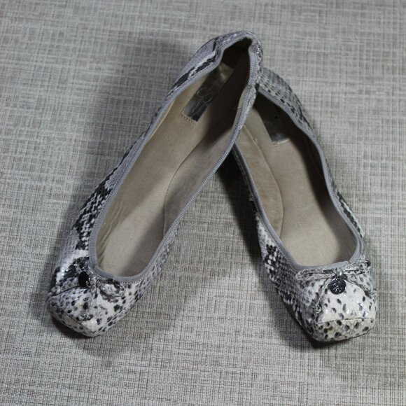 Jessica Simpson Manie Women's Size 10 Grey Snakeskin Ballet-style Flats - NWOT - Picture 1 of 6